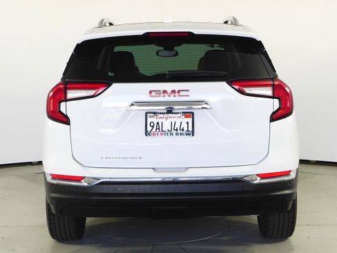 Used 2022 GMC Terrain SLT image 8