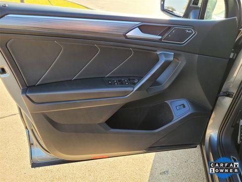 Used 2022 Volkswagen Tiguan SEL R-Line image 20