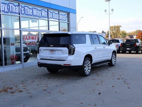 New 2025 Chevrolet Suburban Premier w/ Sun And Tow Package image 3