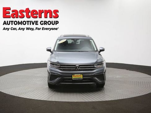 Used 2022 Volkswagen Tiguan SE w/ Panoramic Sunroof Package image 53