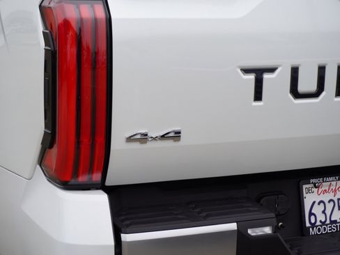 Used 2024 Toyota Tundra Limited image 11