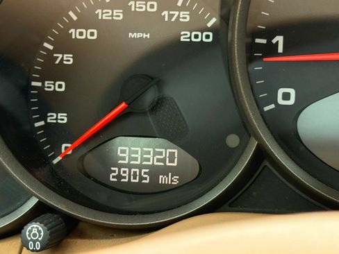 Used 2005 Porsche 911 Carrera RWD image 21