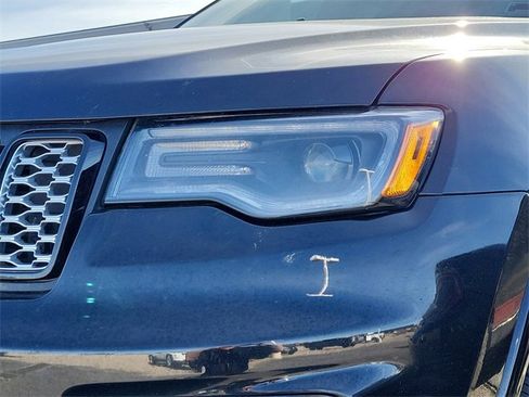 Used 2021 Jeep Grand Cherokee Laredo X image 4