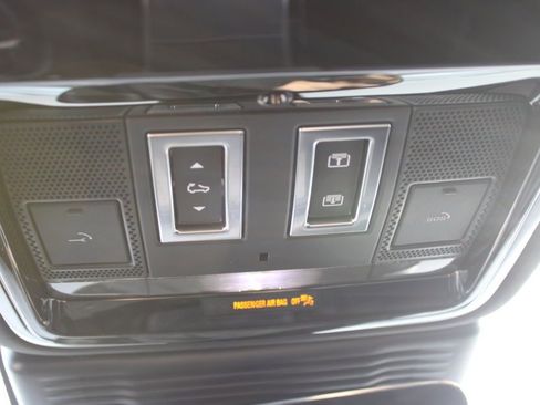 Used 2024 Land Rover Range Rover Velar Dynamic SE image 22