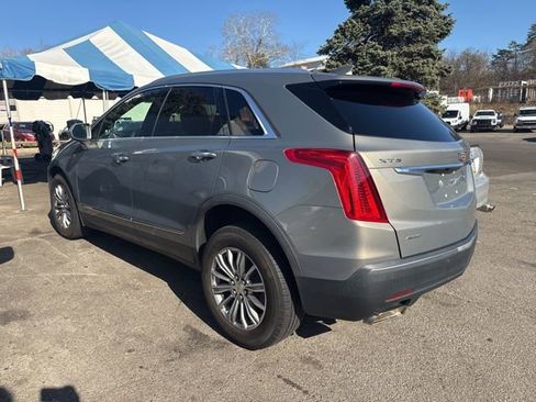 Used 2017 Cadillac XT5 Luxury w/ Driver Awareness Package image 9