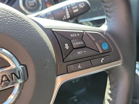 Used 2019 Nissan Rogue Sport SV w/ Technology Package FWD image 17