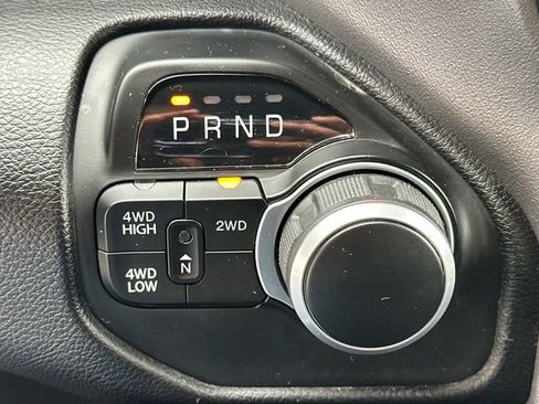 Used 2024 RAM 2500 Big Horn w/ Safety Group image 36