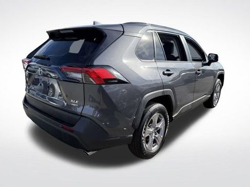 Used 2025 Toyota RAV4 XLE AWD/4WD image 8
