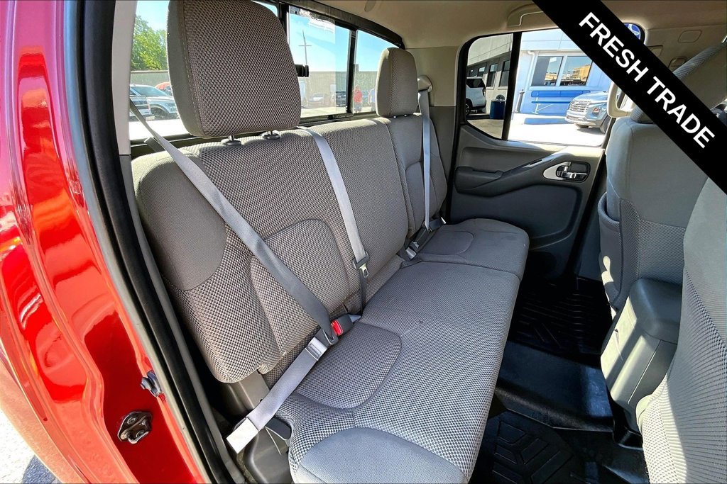 Used 2016 Nissan Frontier SV w/ SV Value Truck Package AWD/4WD image 25