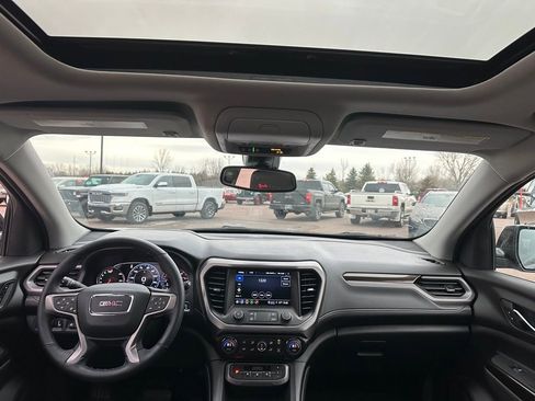 Used 2023 GMC Acadia AT4 w/ Technology Package image 27