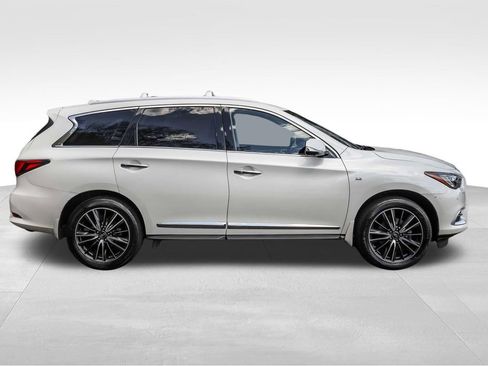 Used 2016 INFINITI QX60 Luxe w/ Deluxe Technology Package AWD/4WD image 3
