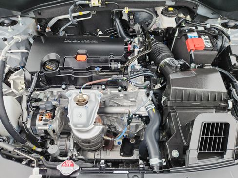 Certified 2024 Honda HR-V Sport image 17