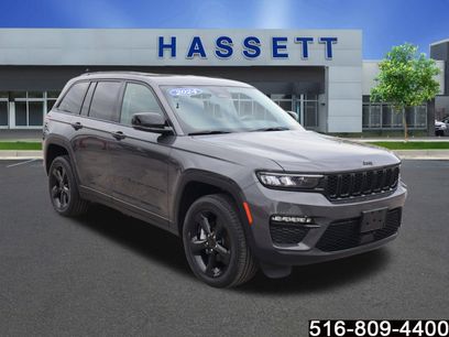 Used 2024 Jeep Grand Cherokee Limited w/ Black Appearance Package