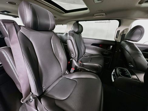 Used 2025 Kia Carnival SX Prestige FWD image 29