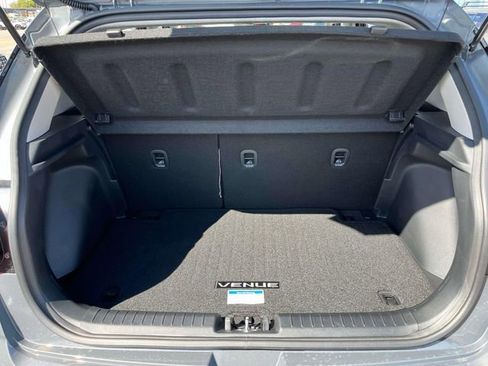 New 2026 Hyundai Venue SEL FWD image 19