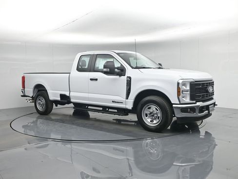 New 2026 Ford F350 XL w/ XL Chrome Package image 23