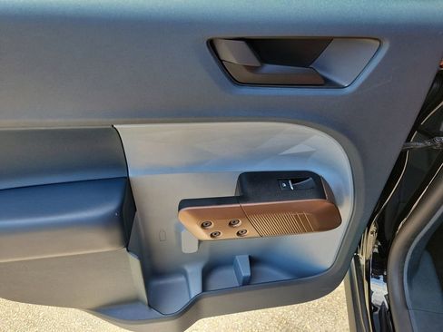 Used 2024 Ford Maverick Lariat image 10