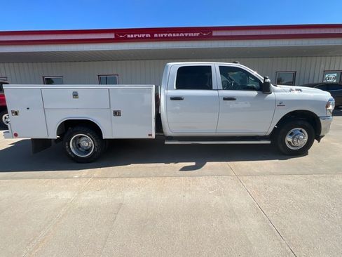 Used 2024 RAM 3500 Tradesman w/ Chrome Appearance Group AWD/4WD image 1