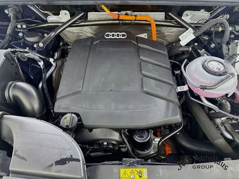 Used 2024 Audi Q5 e Premium Plus w/ Premium Plus Package image 37