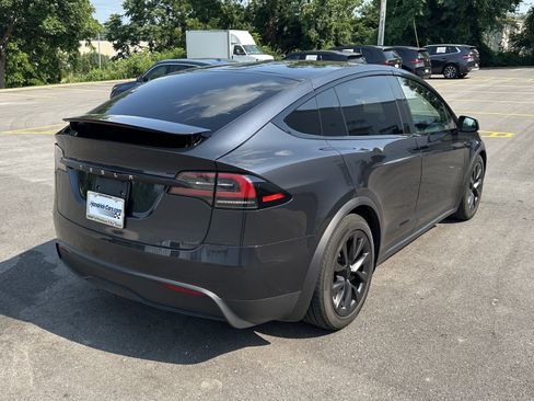 Used 2024 Tesla Model X AWD/4WD image 10