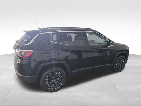 New 2026 Jeep Compass Latitude AWD/4WD image 5
