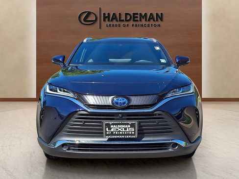 Used 2021 Toyota Venza Limited AWD/4WD image 2