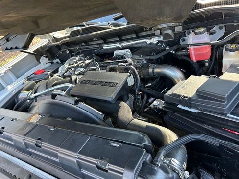 Used 2024 Chevrolet Silverado 2500 LTZ w/ LTZ Premium Package image 68