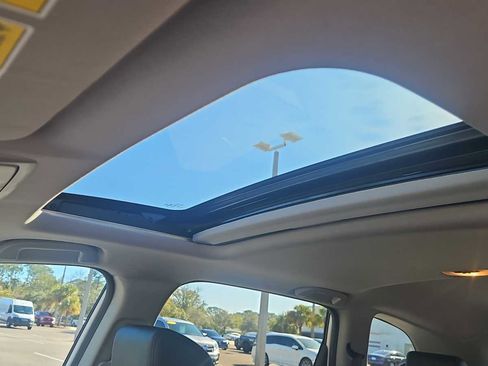 Used 2022 Honda CR-V EX-L image 16