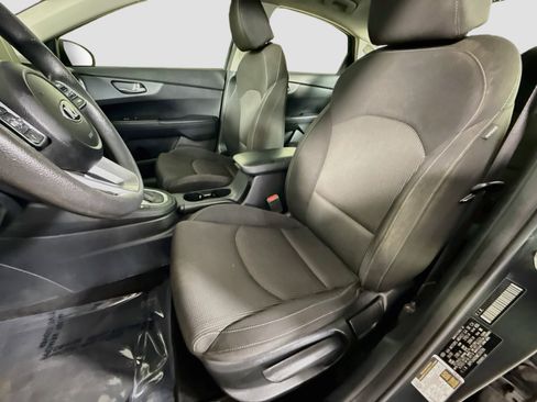 Used 2021 Kia Forte LXS FWD image 22