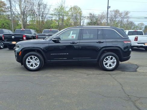 Certified 2023 Jeep Grand Cherokee Limited AWD/4WD image 4