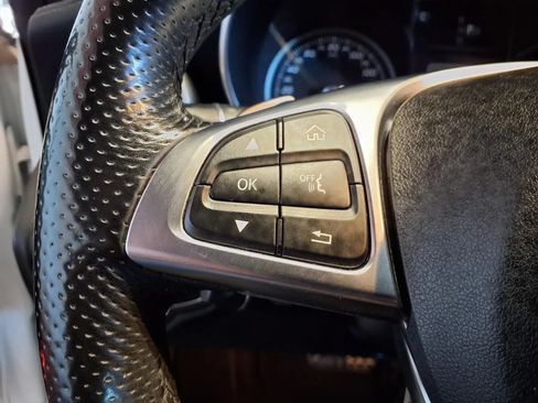 Used 2015 Mercedes-Benz C 300 4MATIC Sedan image 22