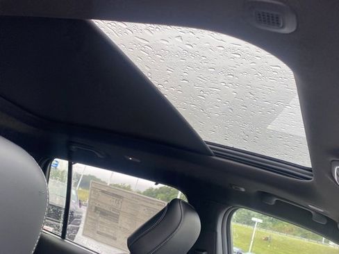 New 2025 Jeep Grand Cherokee L Limited w/ Luxury Tech Group II image 30