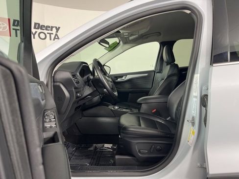 Used 2025 Ford Escape Platinum image 3