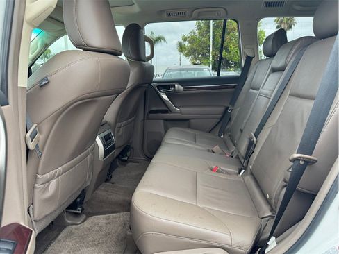 Used 2015 Lexus GX 460 w/ Premium Package AWD/4WD image 24
