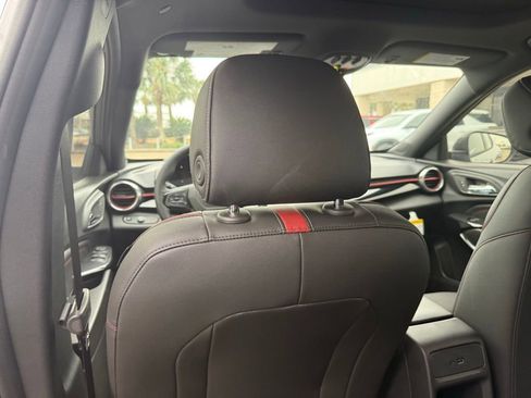 New 2026 Chevrolet Trax RS w/ Sunroof Package image 32