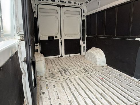 Used 2024 RAM ProMaster 2500 w/ Convenience Group FWD image 14