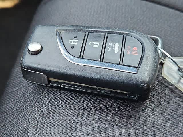 Used 2022 Toyota Camry LE FWD image 28