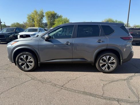Used 2022 Nissan Rogue SV FWD image 8