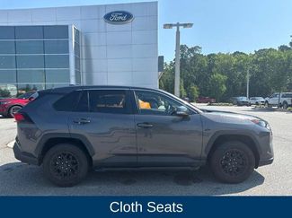 Used 2022 Toyota RAV4 LE FWD video 2