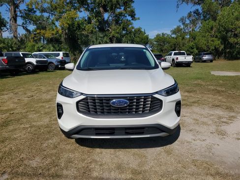 Used 2023 Ford Escape SE image 5