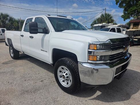 Used 2017 Chevrolet Silverado 3500 W/T RWD image 3