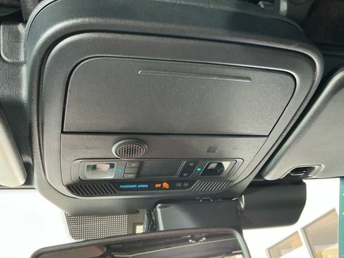 Used 2025 Ford Bronco Outer Banks AWD/4WD image 37