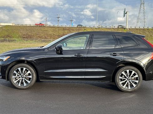 Used 2025 Volvo XC60 B5 Plus image 6