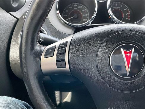 Used 2008 Pontiac Solstice GXP w/ Premium Package image 6