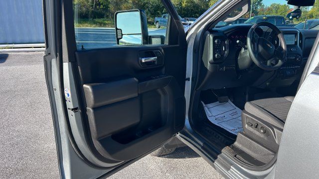 Used 2024 Chevrolet Silverado 2500 Custom w/ Custom Convenience Package AWD/4WD image 16