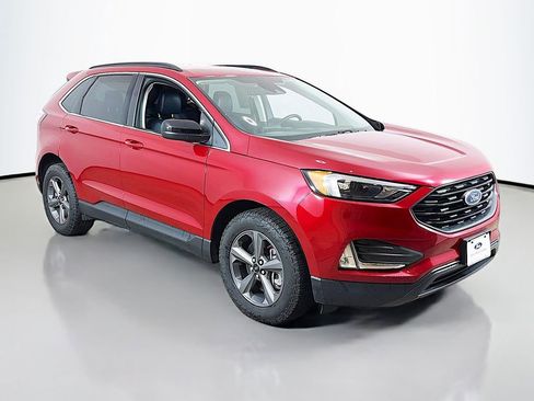 Used 2022 Ford Edge SEL w/ Sport Appearance Package AWD/4WD image 2