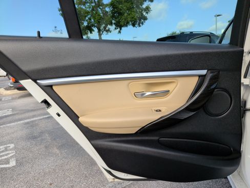 Used 2018 BMW 330i Sedan RWD image 37