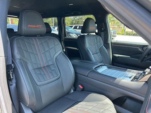 Certified 2025 Nissan Armada PRO-4X AWD/4WD image 28