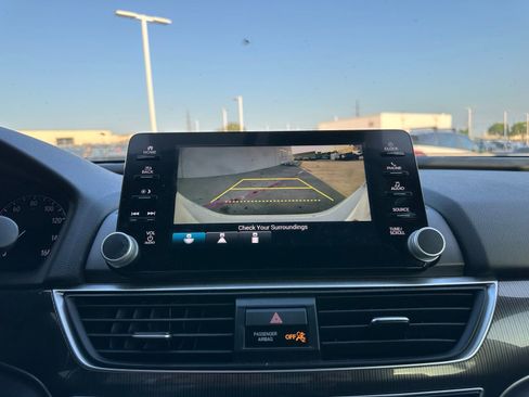 Used 2020 Honda Accord Sport image 10