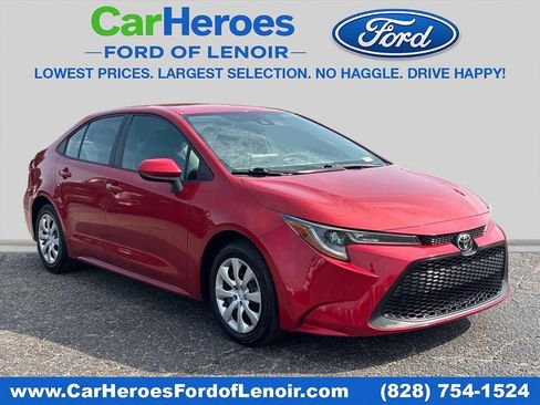 Used 2021 Toyota Corolla LE FWD image 1